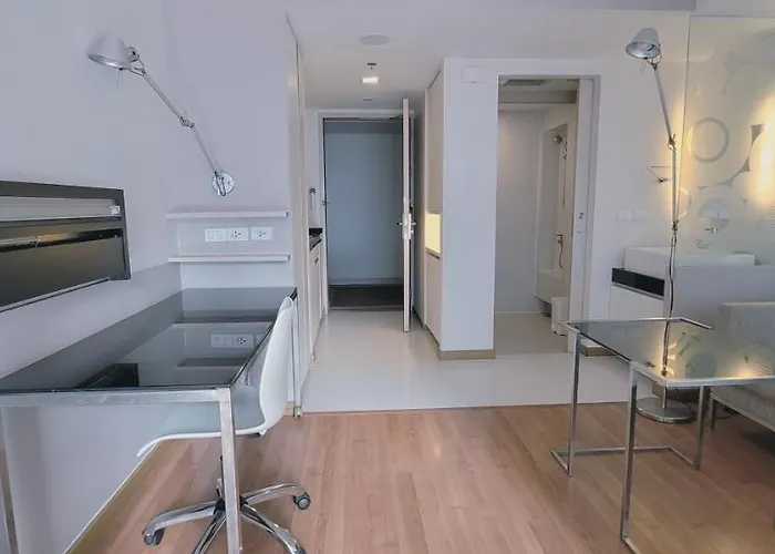 Twenty Three Hotel 3*